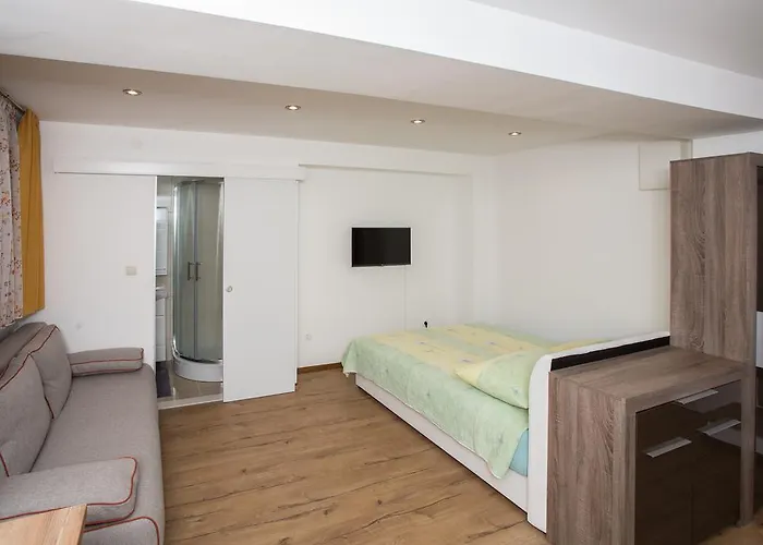 Andrije Buvine Apartments