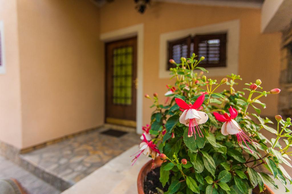 Apartment Andrije Buvine Apartments *