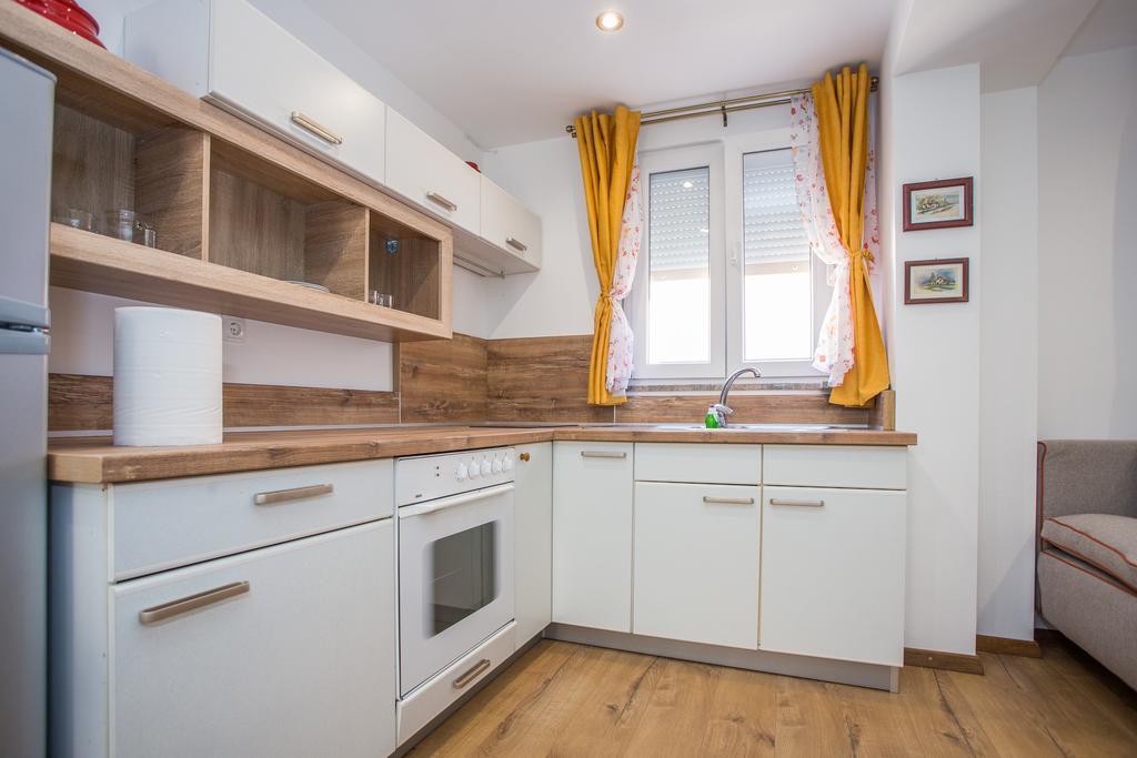 Andrije Buvine Apartments